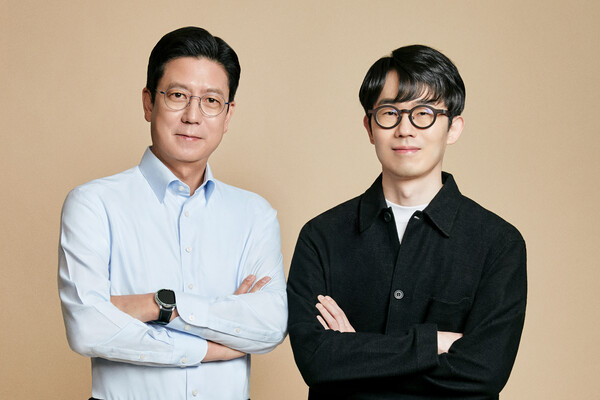 김정욱(왼쪽)·강대현 넥슨코리아 공동대표 [사진: 넥슨]